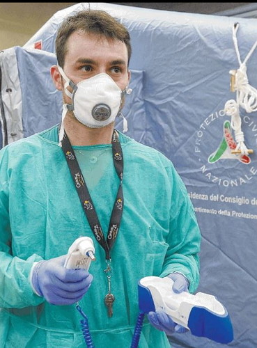 Virus, la direttiva segreta negli ospedali italiani: "Chi dovete salvare per primi". Contagio, verso uno scenario tragico