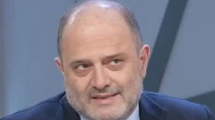 "Se non hanno le p***...". Bechis e l'sms dal membro del governo: cosa pensa dell'Italia