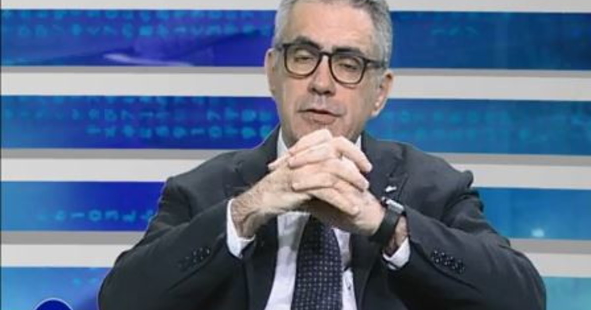 "Ma perché italiani e politici non ci pensano?". Luperini e Pregliasco, furia in diretta: virus, tragico errore congiunto