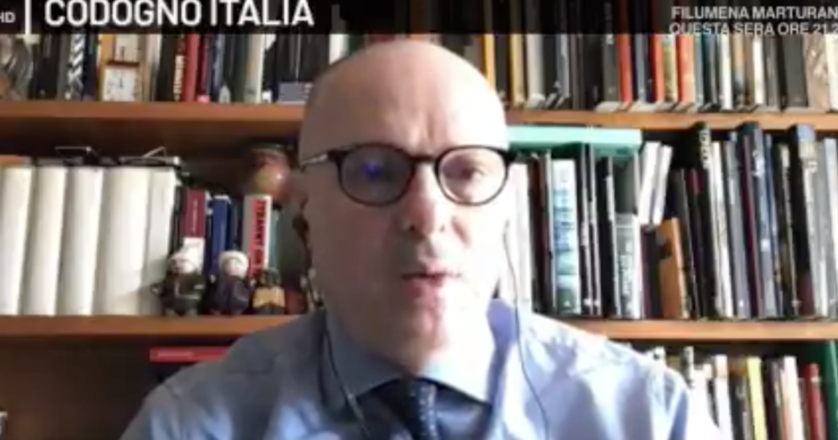 Estate da reclusi? Ricciardi, inquietante previsione: quanto durerà l'emergenza