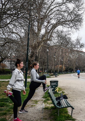 Contagi inarrestabili in Lombardia, nuova stretta: sport, la scelta estrema