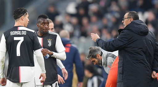 Pagano Sarri, Ronaldo e i calciatori: coronavirus, la Juve taglia gli stipendi. Cambia la storia