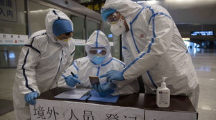 Wuhan, orrore infinito: dopo 2 mesi di isolamento, il contagio di ritorno. La scoperta su tre medici asintomatici