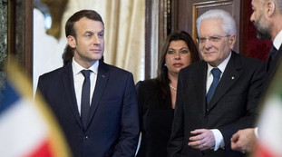 La Francia si compra l'Italia. Dago indiscreto, asse Macron-Mattarella: altra sciagura firmata Conte