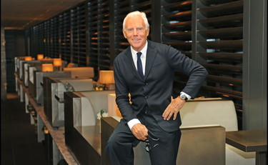 Giorgio Armani si è stufato...