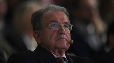 Romano Prodi invita a imitare Benito Mussolini: Fase 2? Il Duce ha fatto anche cose buone...