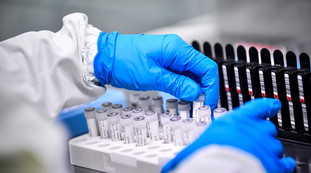 "Fiale sparite e la corrispondenza del 96%". Dagli 007 Usa due prove terrificanti: Cina all'angolo?