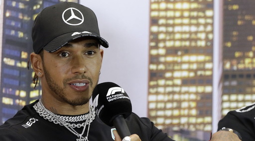Neri più razzisti dei bianchi. Hamilton incredulo, la furia contro l'ex numero della F1: finisce malissimo