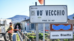 Dal governo neanche un soldo. Conte, dopo il virus la beffa: schiaffo a Vo' Euganeo, a Zaia e ai veneti
