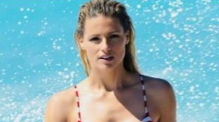 Un bikini da sogno: una meraviglia che esce dall'acqua, Il corpo perfetto della Hunziker