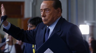Perché non lo smentisce?. La cannonata di Berlusconi contro il magistrato Antonio Esposito