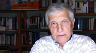Fai sempre la figura dello zerbino. Donna, l'attacco crudele di Aldo Grasso a Maria De Filippi