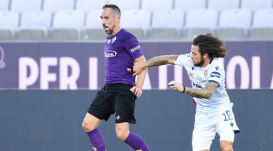 Serie A, Fiorentina e Cagliari si annullano, mentre il Napoli marcia spedito a un passo dalla Juve