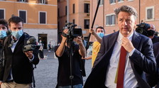 "Bonafede chiarisca in aula". La pesantissima mossa di Renzi: magistratura, assist a Berlusconi