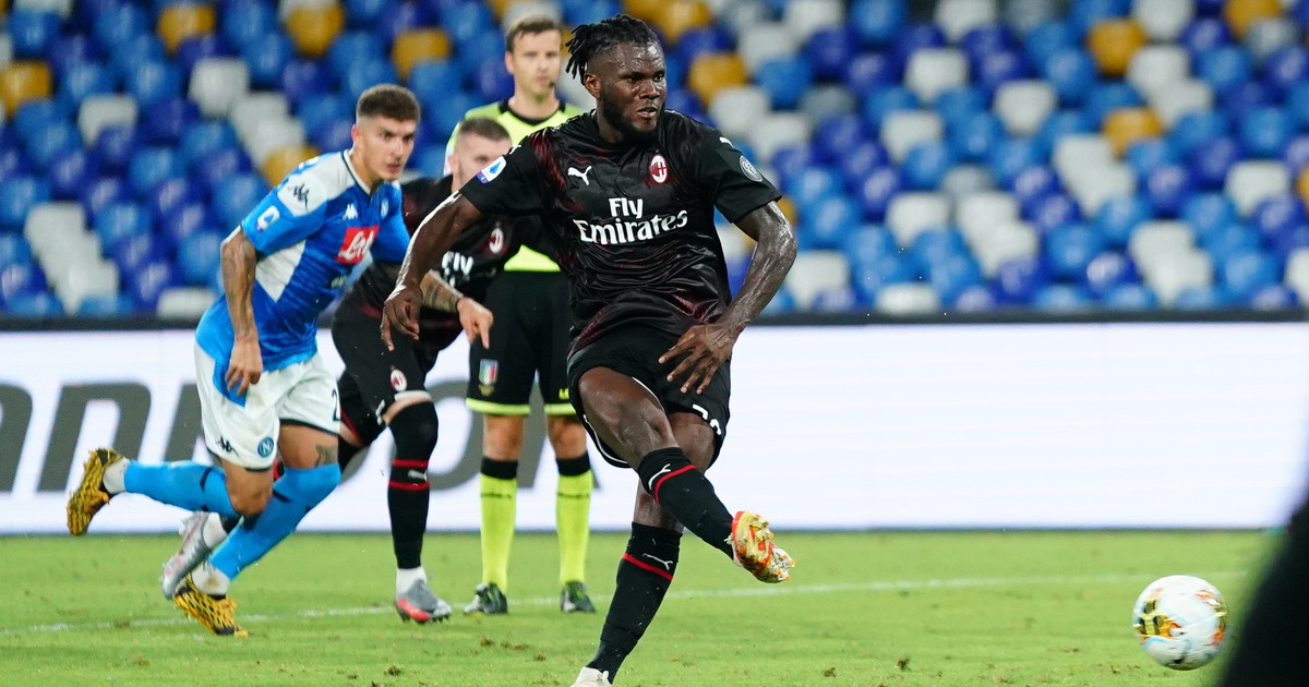 Il Napoli e il Milan danno spettacolo e si dividono la posta: al San Paolo il match finisce 2-2