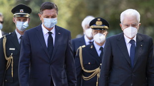 Foibe, Mattarella mano nella mano con Pahor: la prima volta, un gesto che fa la storia