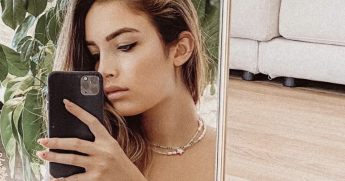Nilufar Addati, lo scatto libidinoso dell'ex Uomini e Donne: nuda allo ...
