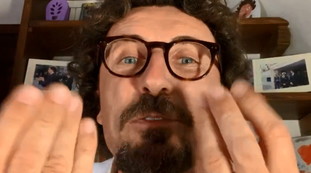 Salvini straparla, visto in Lombardia?. Toninelli, altro delirio: gode per l'assedio dei magistrati contro la Lega
