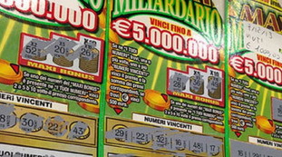 Gratta e Vinci, trionfo milionario in provincia di Cosenza. Pazzesco: proprio nella tabaccheria in cui...