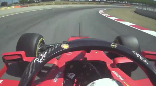 Non sa più guidare. Vettel, un video sconcertante durante le qualifiche: occhio alla sua Ferrari, roba da comiche | Video