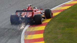 Soffro per la Ferrari: forse ci meritiamo Conte. Motori e premier, lo sfogo di Feltri