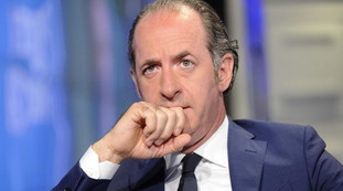 Telefono fuori uso. Attacco hacker a Luca Zaia a poche ore dal voto: un terribile sospetto