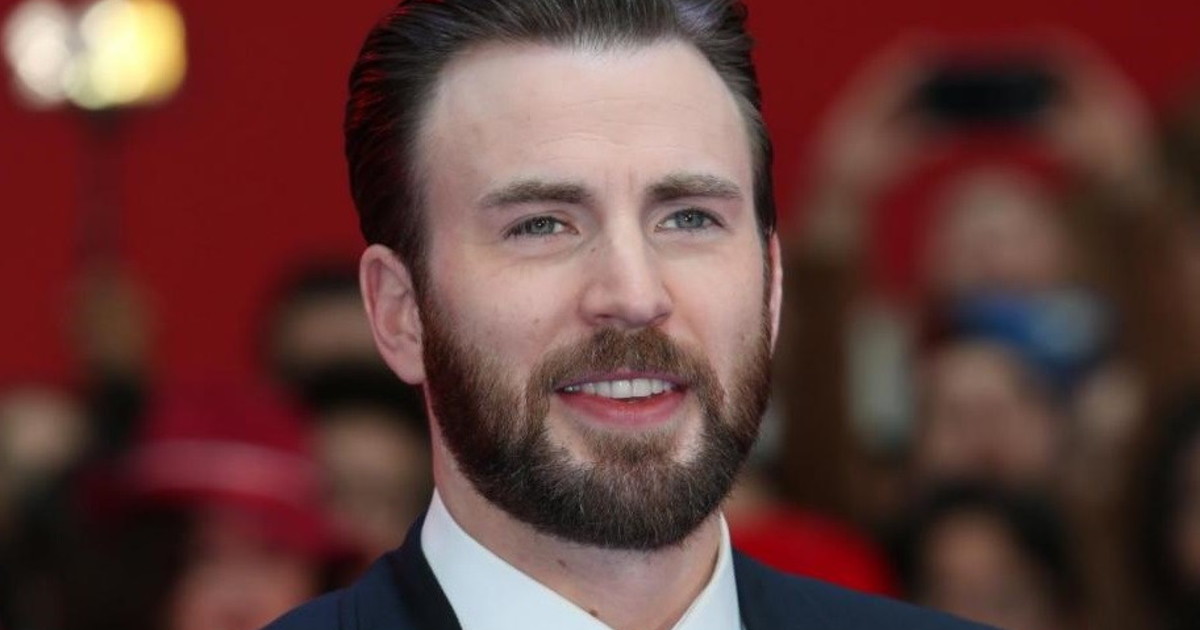 La foto del (suo?) pene: impensabile disastro per la super-star Chris Evans, per errore pubblica questa cosina