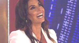 Sguardi languidi e non solo. Gregoraci, subito passionaccia al Gf Vip? Una bomba: chi è il fortunato