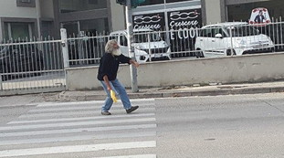 Gratta e vinci da 5 euro, vita stravolta. Quanto ha intascato il mendicante di Ancona