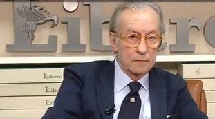 “Basta che mi faccia godere”. Feltri, davanti alla tv un'impensabile dichiarazione proprio a lei