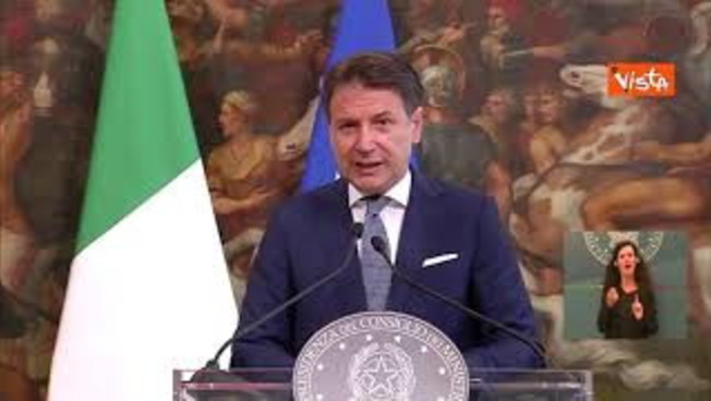 Conte rompe il silenzio: