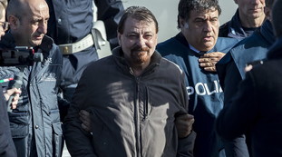 Il carcere non piace al terrorista Cesare Battisti, minaccia ancora lo sciopero della fame