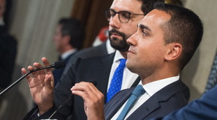 Droga, quattro arresti in Liguria: il reddito grillino finanzia lo spaccio. Chi finisce in manette: Di Maio & Co, ultimo disastro