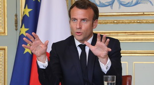 Lockdown in Francia, l'annuncio questa sera: lo scoop a L'aria che tira, ombre nerissime sull'Europa