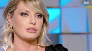Il tumore quando ho scoperto che lui aveva appena avuto un altro figlio: il dramma di Manila Nazzaro