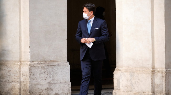 Dpcm, retroscena dal vertice: il Pd commissaria Conte? Si muovono di sponda, il vero obiettivo dei dem