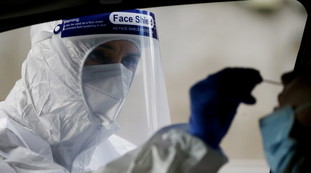 Tengono i contagi ma il resto tracolla: picco di vittime e ricoveri, verso l'emergenza ospedaliera