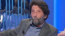 "Si muore di fame". Cacciari tombale, Conte seppellito: "Rabbia sociale", aria di rivolta