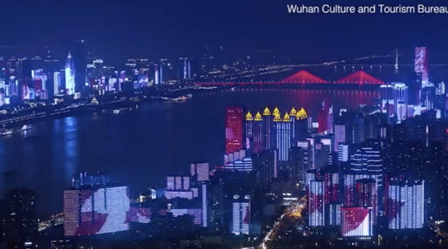 Cinesi immuni a Prato? Ecco cosa succede a Wuhan: il video pazzesco rilancia il sospetto sul vaccino segreto. Cosa ci nascondono?
