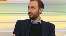 Ma questi non conoscono Google?. Governo allo sbando, se anche compagno Fittipaldi danza sul cadavere politico di Conte