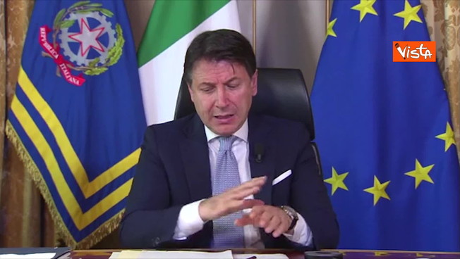 Giuseppe Conte abolisce il Natale: "No veglioni e festeggiamenti", il  premier piomba a casa nostra – Libero Quotidiano