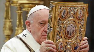 Bestemmiava e urlava, Bergoglio sapeva tutto. La sedicente ex 007, altra bomba di fango?
