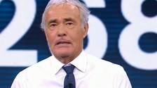 Giletti contro De Luca, che roba spunta alle sue spalle. Regia nel panico, il disastro sfuggito a molti in diretta | Video