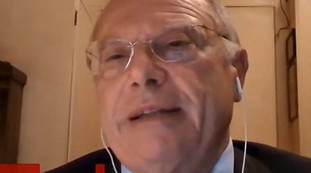 Impossibile escluderli. Vaccino ed effetti collaterali, il timore di Massimo Galli: tra 10 anni, che succede?