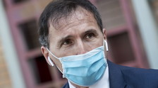 "Far nascere Gesù prima non è un'eresia". Boccia, l'assurda motivazione per tenerci in casa a Natale