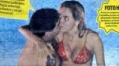 La vera mano de Dios. Maradona, la paparazzata più clamorosa della sua vita: piscina piccante con la ex Rocio Oliva | Guarda