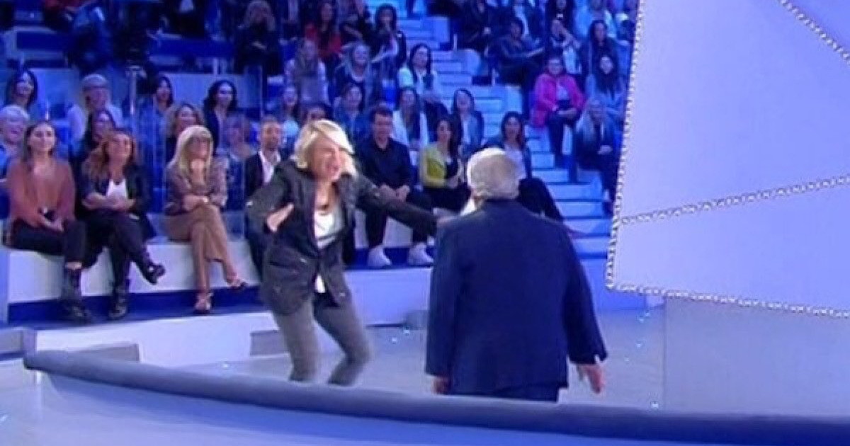 Dove Si Trova Lo Studio Di C'è Posta Per Te