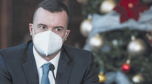 Lo asfaltiamo, come Salvini. Retroscena: Casalino, una delirante frase rubata contro Renzi. Per Conte si mette malissimo