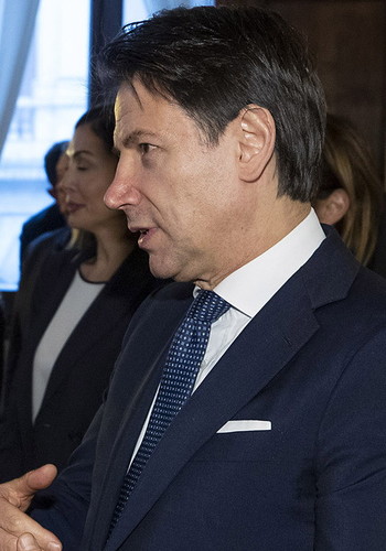Conte? Così è impossibile governare. Retroscena, dopo la fiducia il Vietnam. Bomba a tarda sera: Salirà al Quirinale