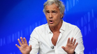 Conte si è piegato. Ed è stato umiliato: telefonata a Renzi, l'indiscrezione di Massimo Giletti